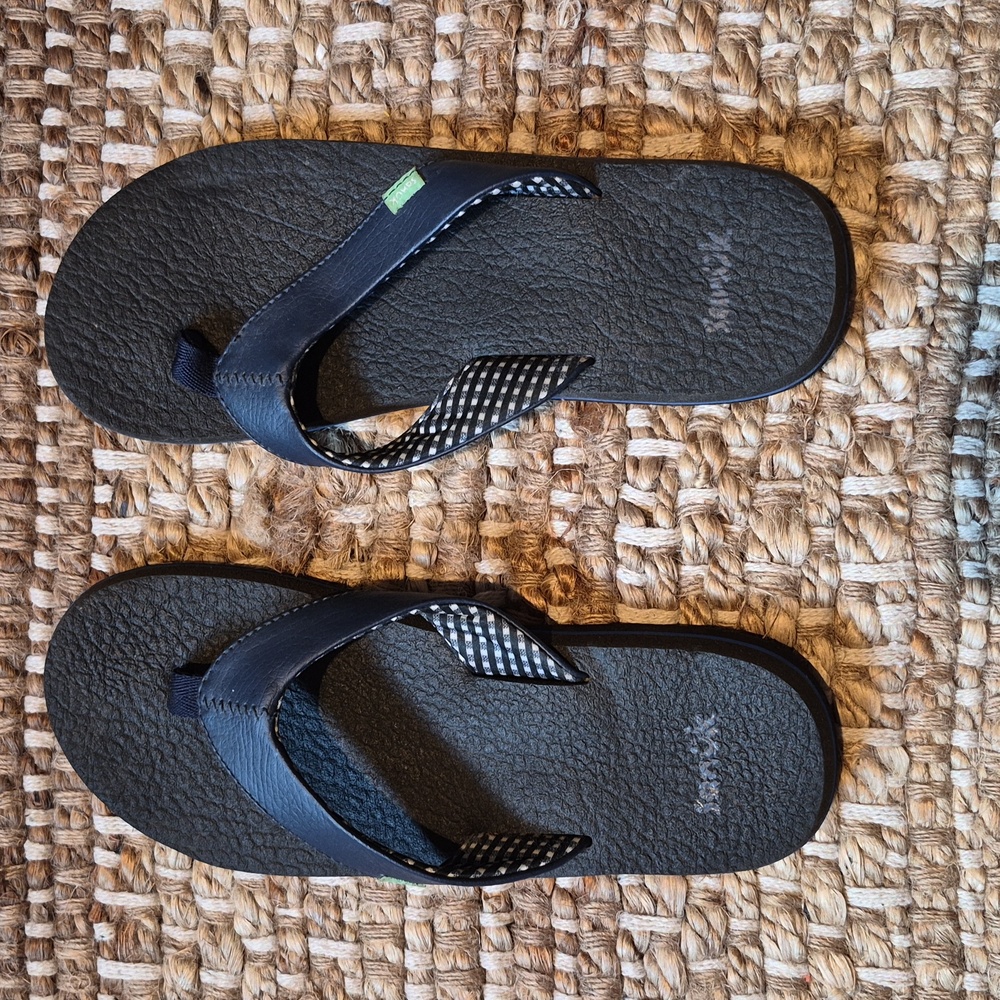 Sanuk Sandals